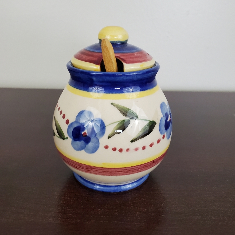 Ceramica Yapacunchi Lidded Sugar/Condiment Jar With Wood Spoon - Picture 4 of 10